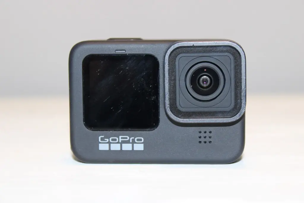 GoPro is up 183% on its AI pivot. Its shareholders keep 10%…